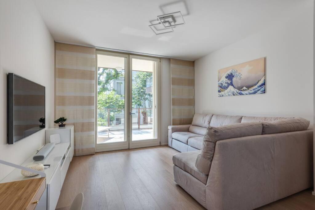 Easylife - Modern And Spacious Apt In Fiera City Life ミラノ エクステリア 写真